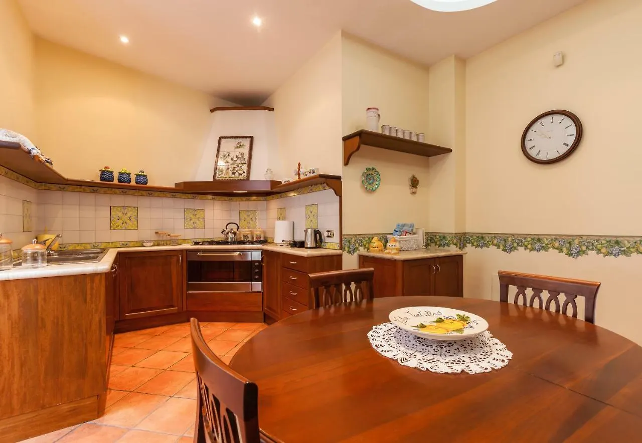 Apartment Mergellina I - Bh 133